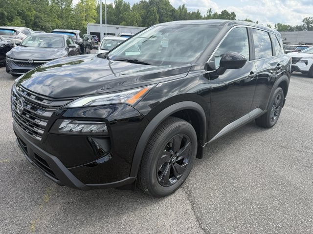 2026 Nissan Rogue SV in Kh3/Super Blac — front three-quarter view